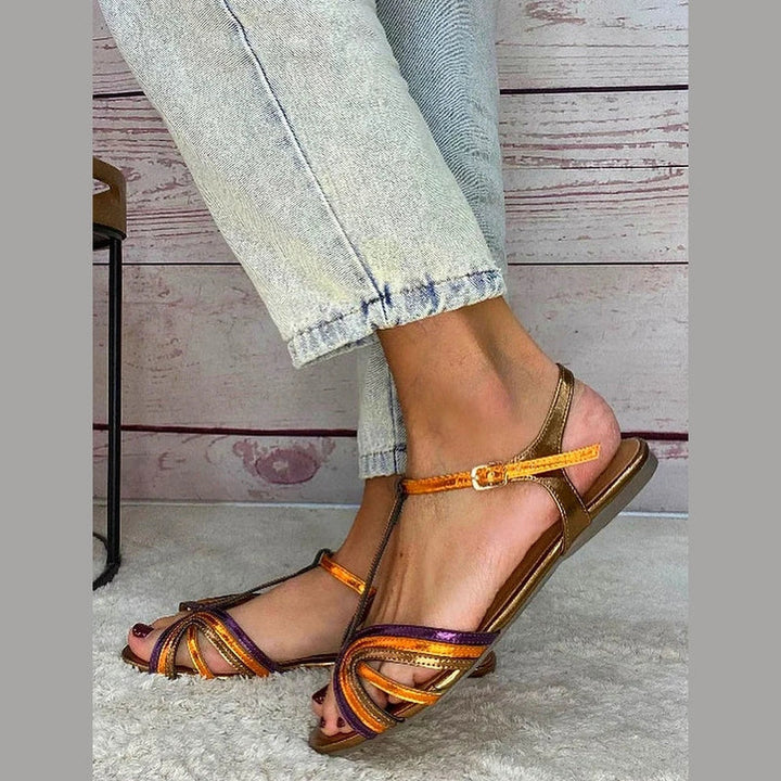 NERINA | Sandali bassi multifascia con dettagli metallici eleganti