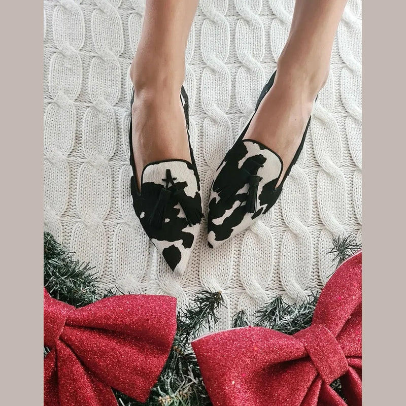 VALERIA | Eleganti mocassini con punta affusolata e decorativi dettagli di nappine