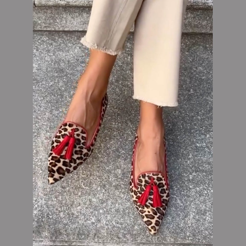 SAVINA | Eleganti mocassini a punta con dettagli frangia per un look raffinato